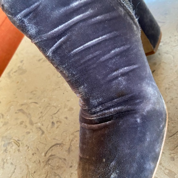 Zara Basic Grey Blue Crushed Velvet Booties - Picture 6 of 8